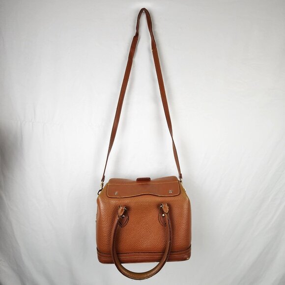 Vintage 90s Rare Dooney & Bourke Tan Doctor Bag All Weather Leather Gold Hardwar - Picture 7 of 16